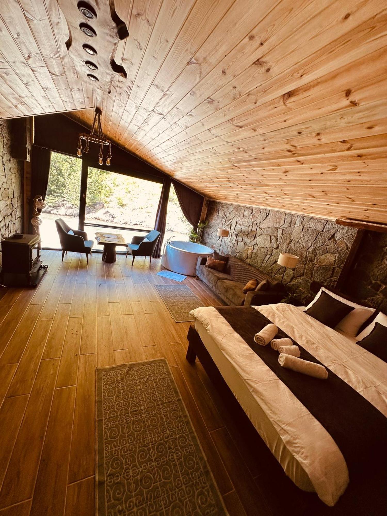 Ayder Royal - With River Charm בקתה Çamlıhemşin